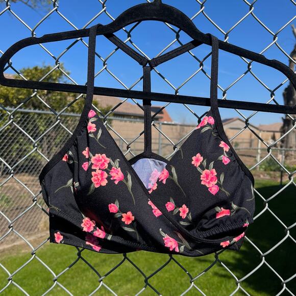 Victoria’s Secret Pink Bras Tops Sexy 6 Piece Bundle Spring/Summer XS/S Bundle - Picture 7 of 14